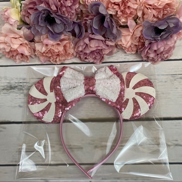 Minnie Mouse Candy Swirl Sequin Headband with Bow - Picture 12 of 12